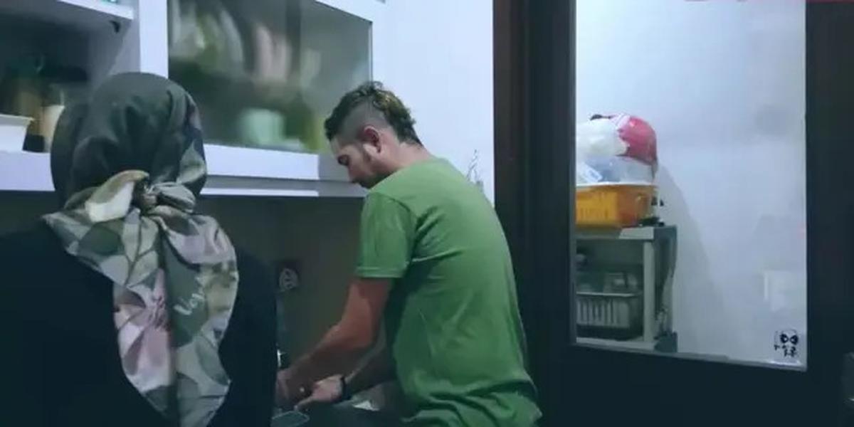 Potret Dapur Minimalis di Rumah Aryani Fitriana dan Donny Michael, Modelnya Simpel Tapi Estetik
