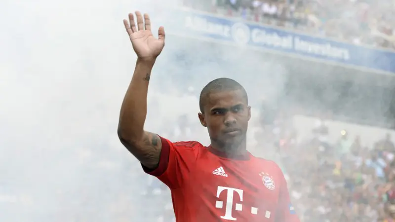 Douglas Costa