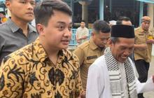 Momen Raja Kembar Salat Jumat 'Bareng' di Masjid Agung Keraton Surakarta di Tengah Perebutan Tahta