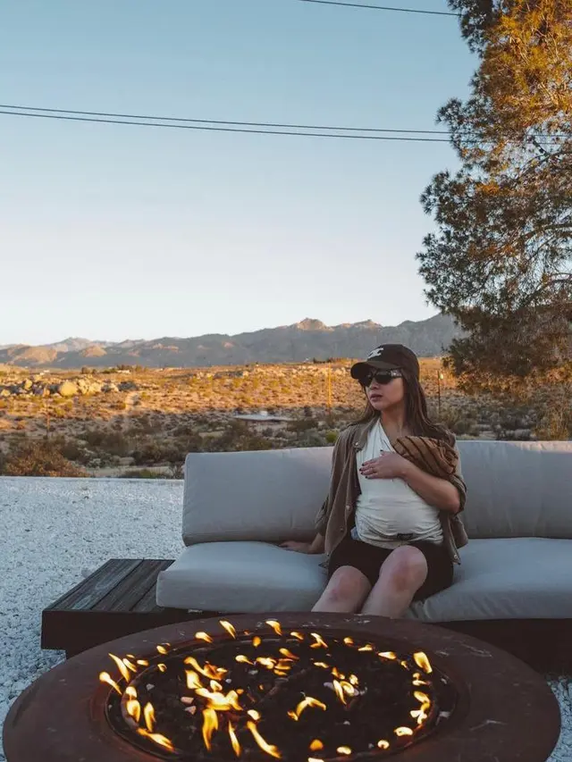 10 Gaya Kasual Nikita Willy Jalan-jalan di California, Tetap Stylish Sambil Momong Baby Izz