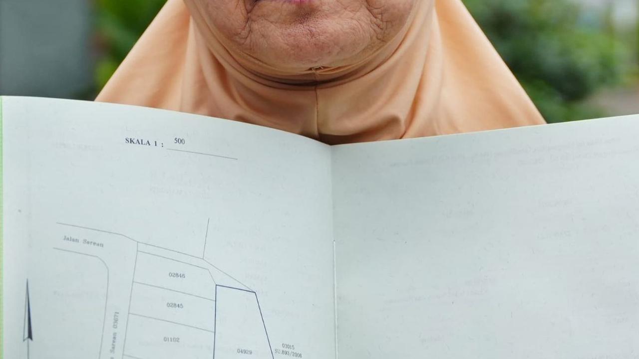 Penyerahan Sertifikat Tanah