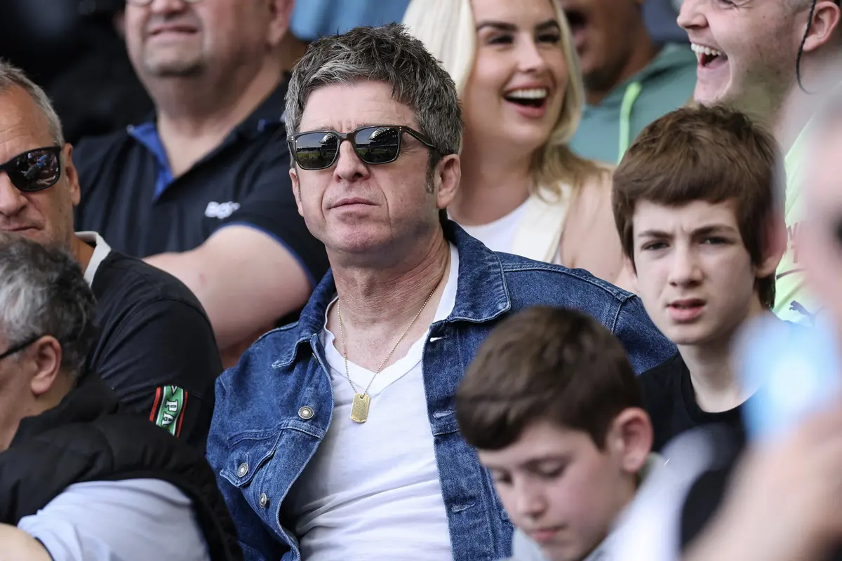 Foto: Noel Gallagher Saksikan Langsung Pesta Gol Manchester City, The Citizens Kudeta Arsenal di Puncak Klasemen Liga Inggris
