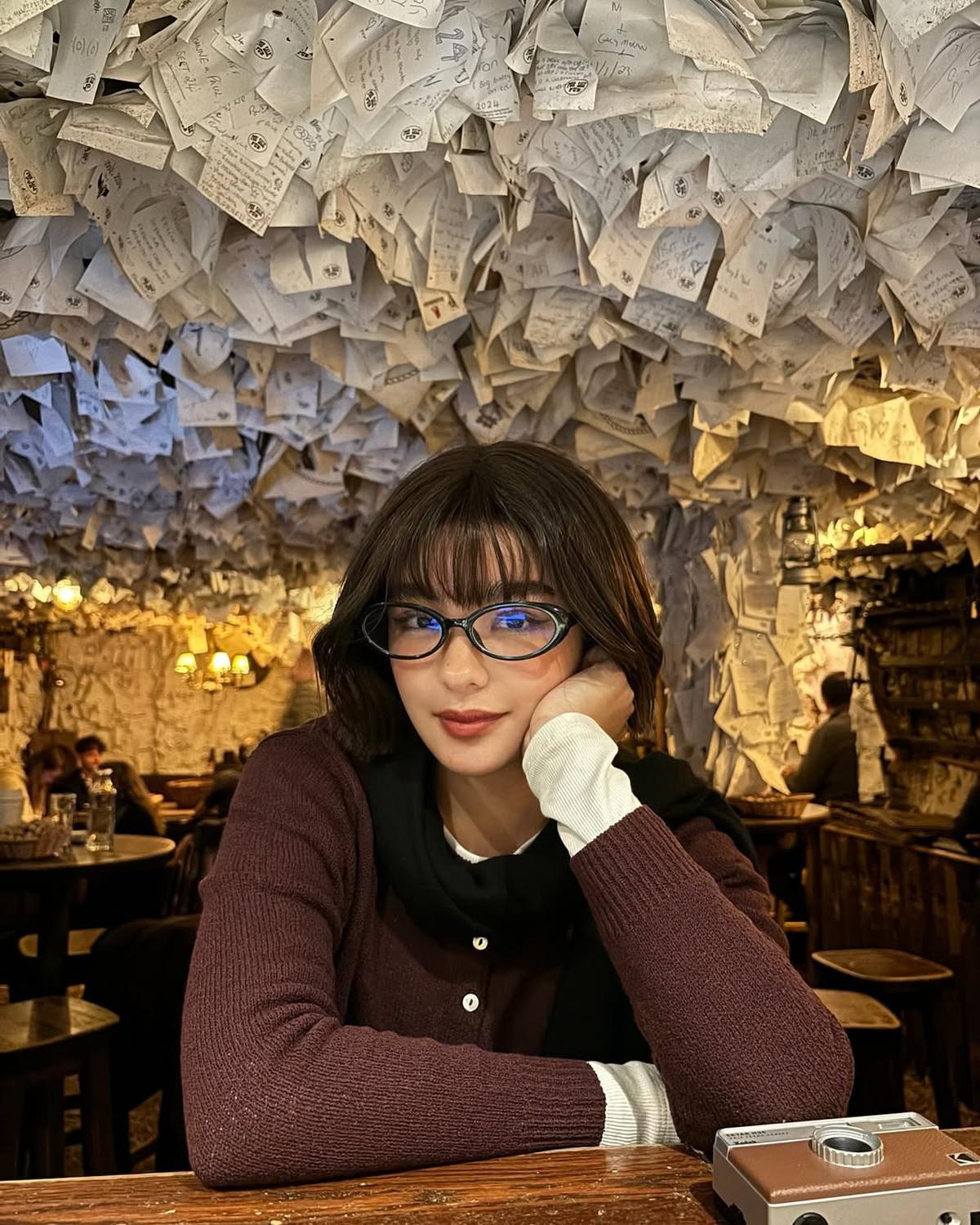 Potret Cantik Andrea Brillantes Pakai Kacamata, Auranya Langsung Beda dengan Pesona Memikat