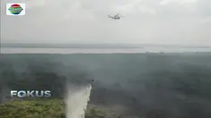 Agar api segera padam, helikopter Badan Penanggulangan Bencana Daerah (BPBD) dikerahkan untuk melakukan bom air dari udara.