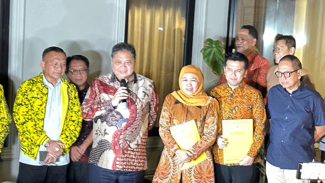 Partai Golkar resmi mengusung pasangan Khofifah Indar Parawansa dan Emil Dardak dalam Pilkada Jawa Timur 2024. (Liputan6.com/Nanda Perdana Putra)