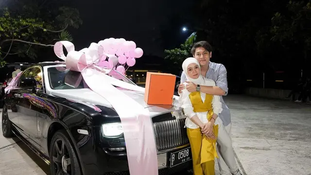 6 Potret Gaya Hidup Mewah Rizky Billar, Tengah Jadi Sorotan