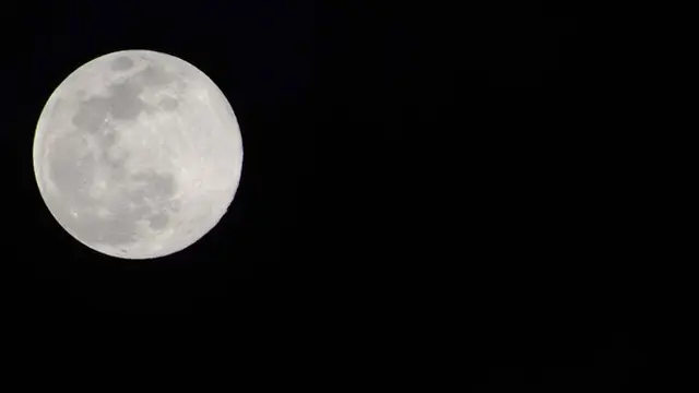 Ada fenomena yang cukup unik yaitu Fenomena bulan terlihat paling terang.