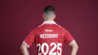 Pemain asing asal Argentina, Alexis Messidoro, resmi mendapatkan perpanjangan kontrak dari Persis Solo. Dia akan tetap melanjutkan kerja sama dengan Laskar Sambernyawa hingga 2025. (Dok Persis Solo)