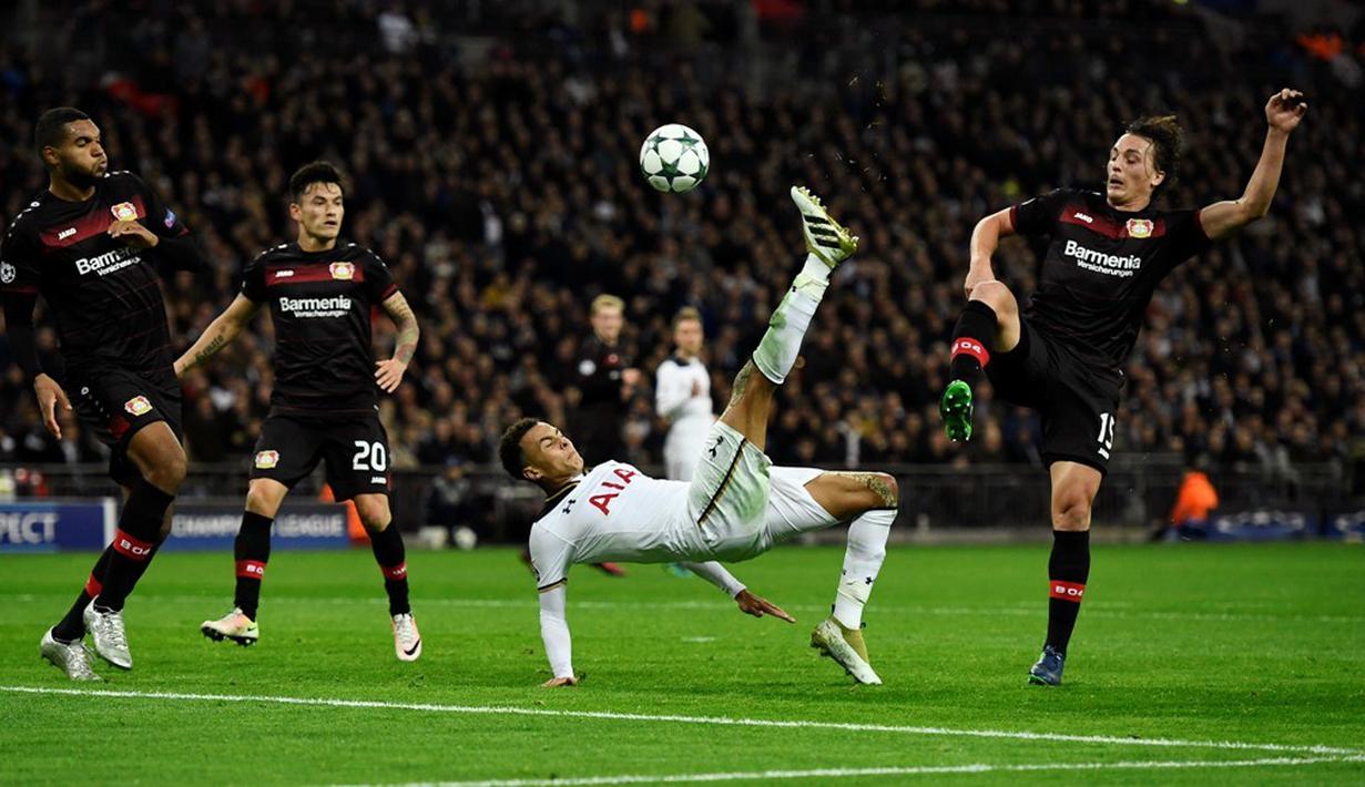 Tottenham Hotspur takluk 0-1 dari tamunya Bayer Leverkusen dalam laga Grup E Liga Champions di Stadion Wembley, Kamis (3/11/2016) dini hari WIB. (Reuters/Dylan Martinez)