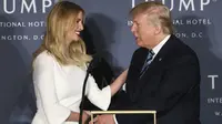 Ivanka Trump dan ayahnya, Donald Trump (AP)