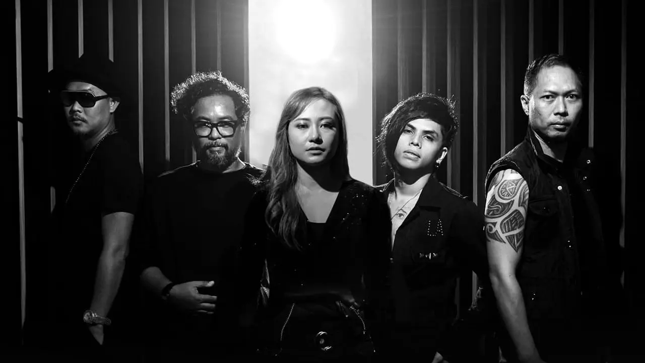 Band Cokelat