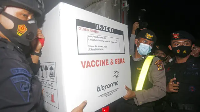 FOTO: Vaksin Virus Corona COVID-19 Tiba di Bali