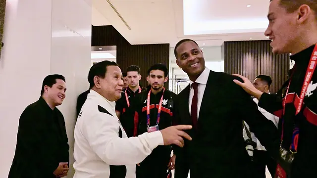 Presiden Prabowo Subianto menemui langsung para pemain Timnas Indonesia di Hotel Fairmont Jakarta, Selasa (25/3/2025).