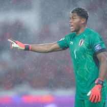 Kiper Timnas Jepang, Zion Suzuki, saat melawan Timnas Indonesia pada Kualifikasi Piala Dunia 2026 Zona Asia di Stadion Gelora Bung Karno, Senayan, Jakarta, Jumat (15/11/2024) malam WIB. (Bola.com/Bagaskara Lazuardi)