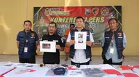 Polisi menangkap DPO penipuan umrah di Sidoarjo. (Istimewa)