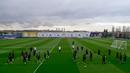 Para pemain Real Madrid menghadiri sesi latihan di fasilitas olahraga Real Madrid City di Madrid (17/12/2019). Real Madrid akan bertanding melawan Barcelona dalam laga El Clasico di Nou Camp. (AFP/Javier Soriano)