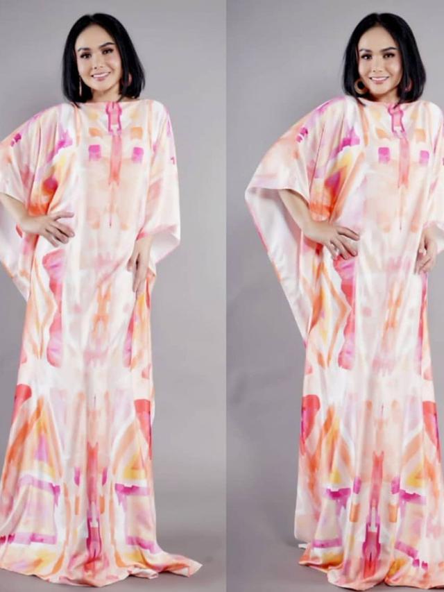 6 Potret Yuni Shara Pakai Kaftan, Banjir Pujian