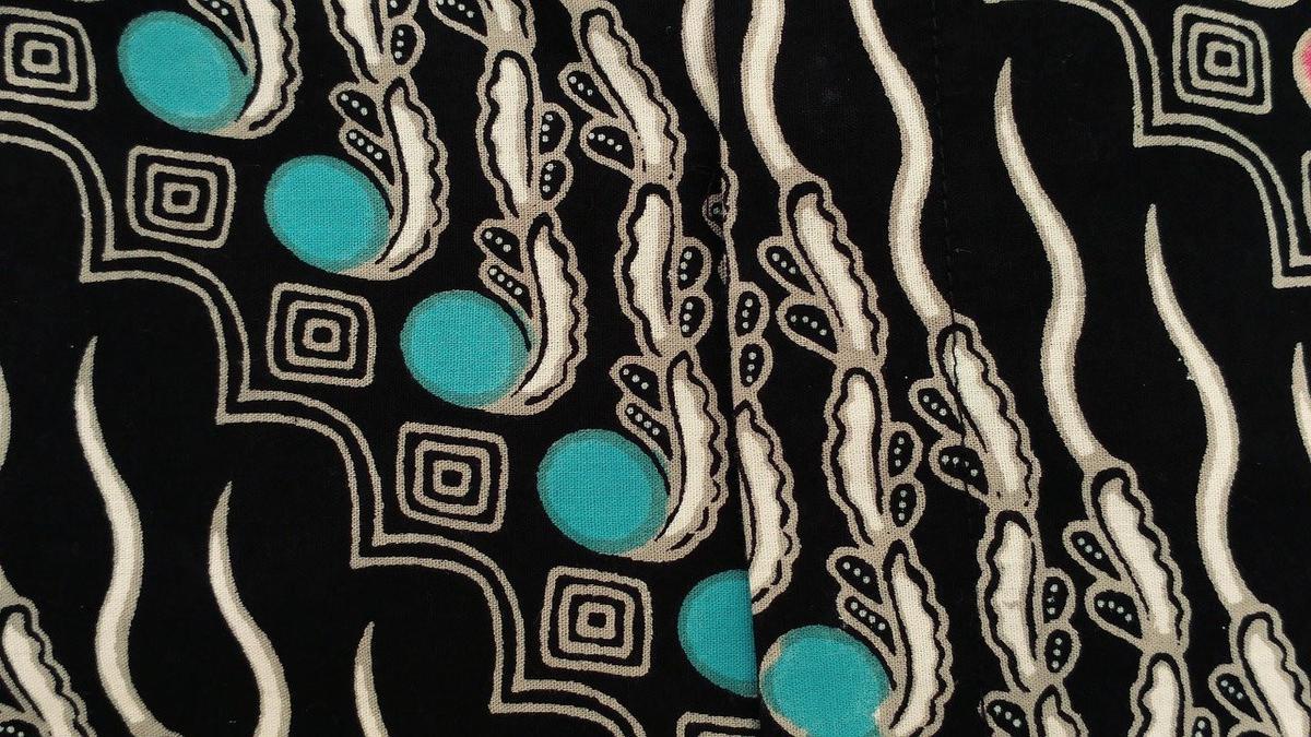 35 Ucapan Selamat Hari Batik Nasional 2022, Cocok Dibagikan di Media Sosial - Bola.com