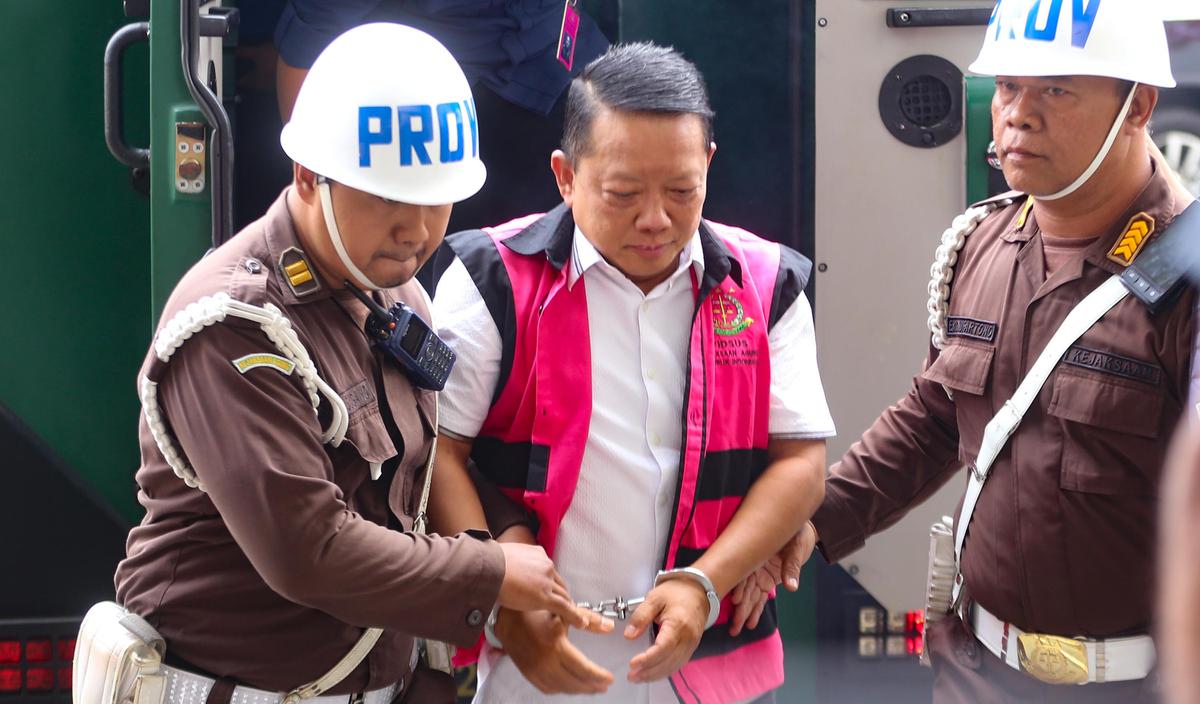 Eks Jampidsus Febrie Diperiksa dalam Kasus TPPU