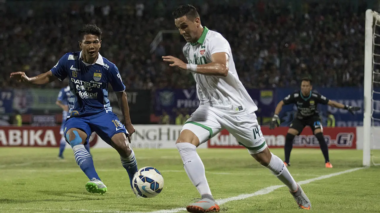 Surabaya United vs Persib Bandung_(Bola.com/Vitalis Yogi Trisna)