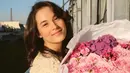 Bicara soal akting, kemampuan Chelsea Islan memang sudah tak dapat dirugikan lagi. Selain membintangi banyak judul film, Chelsea juga sering tampil di atas panggung teater dan ini sudah dijalaninya sejak lama. (Instagram/chelseaislan)