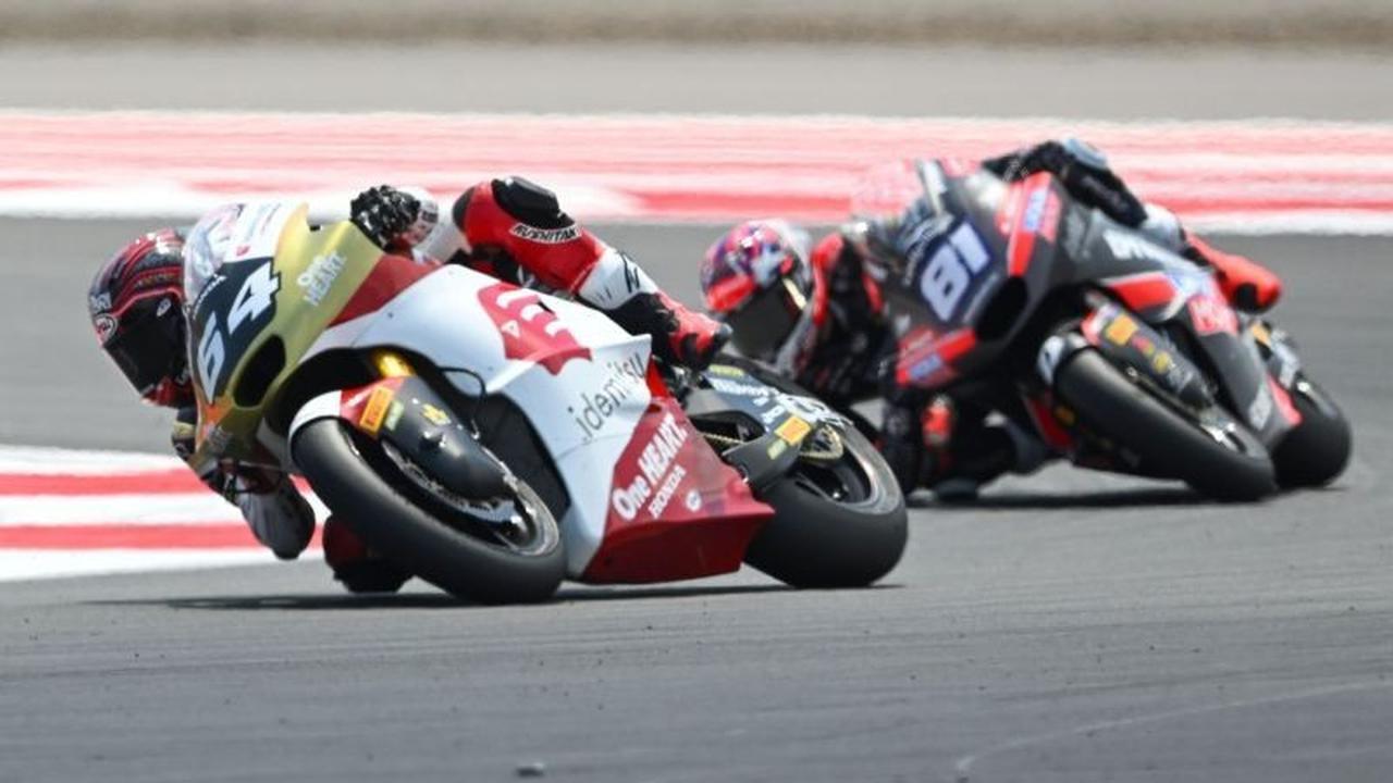 Holgado Pecahkan Rekor Sirkuit! Raih Pole Position Moto2 Moto3 Malaysia 2025 Bersama Almansa