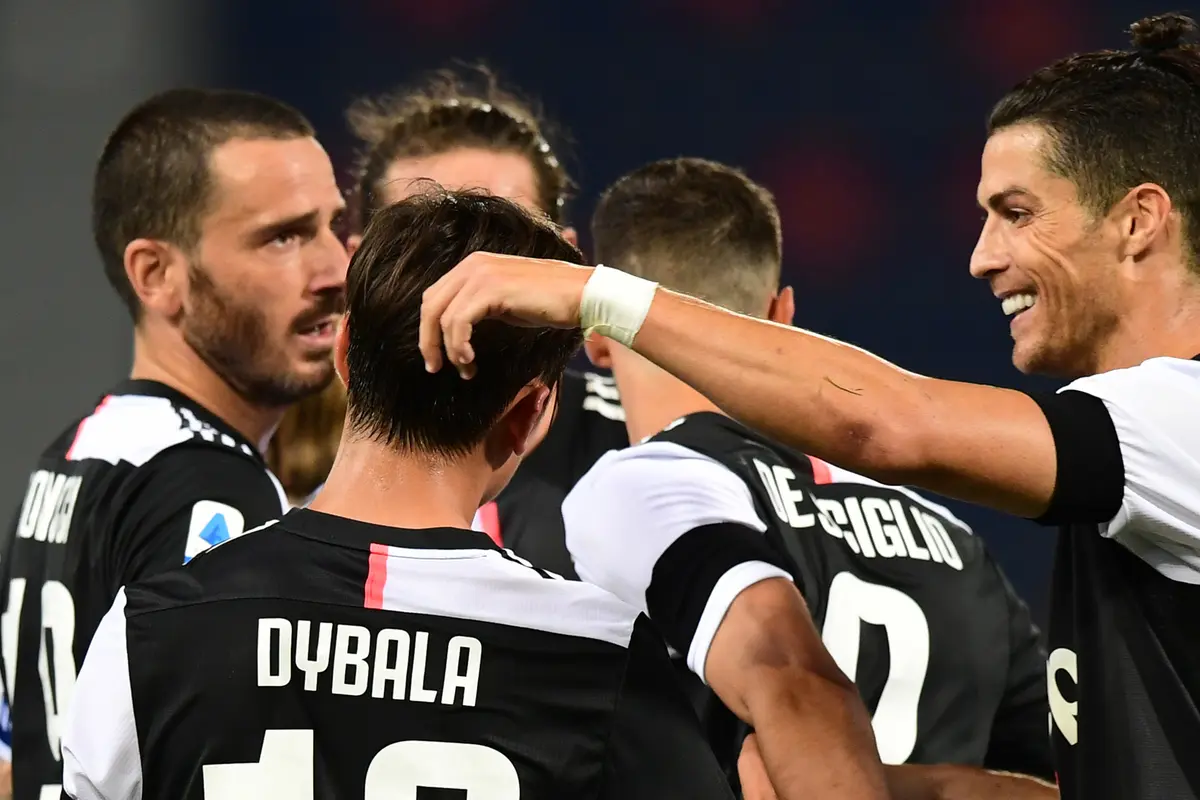 Ronaldo dan Dybala Antar Juventus Taklukkan Bologna