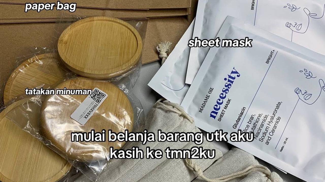 Wanita Ini Abadikan Momen Pamit dari Kantor dengan Cara Unik, Buat Bingkisan Rapi Lengkap dengan Stiker Wajahnya