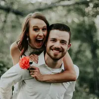 Sebelum masuk ke jenjang yang lebih serius, banyak hal yang harus dipastikan agar hubungan berjalan lancar dan nyaman. (Foto: Unsplash/Carly Rae Hobbins)