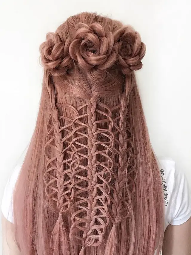 Gadis Ini Membuat Gaya Rambut yang Super Rumit, 6 Hasilnya Bikin Kagum. (Sumber: Instagram/hairstylist.dream)