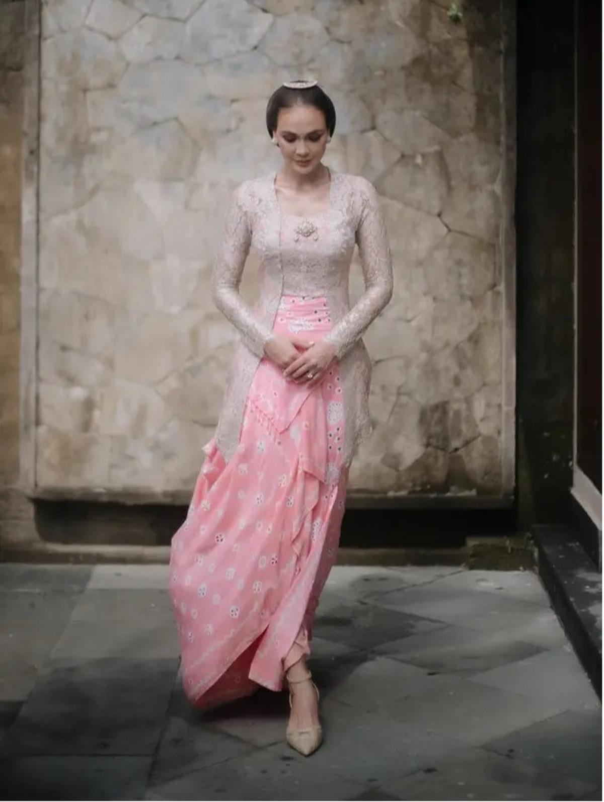 Prosesi Siraman Luna Maya