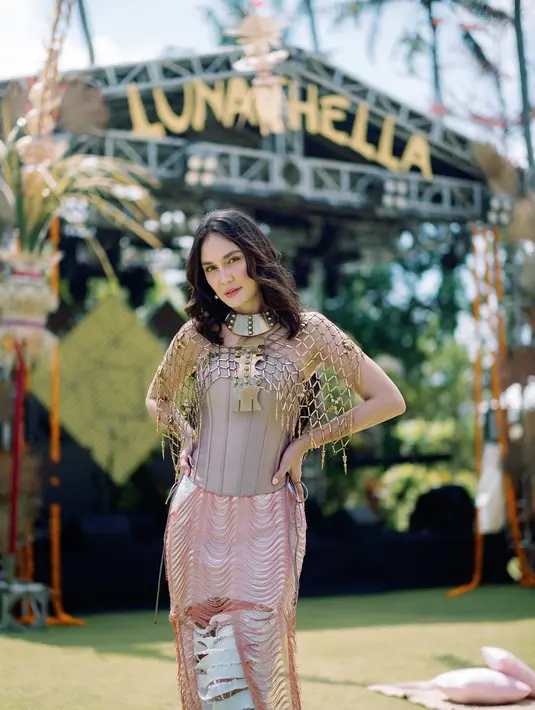 Dalam kesempatan itu, Luna tampil dengan serangkaian birthday outfit yang mencuri atensi.  [Foto: Instagram/@gerrykrista]