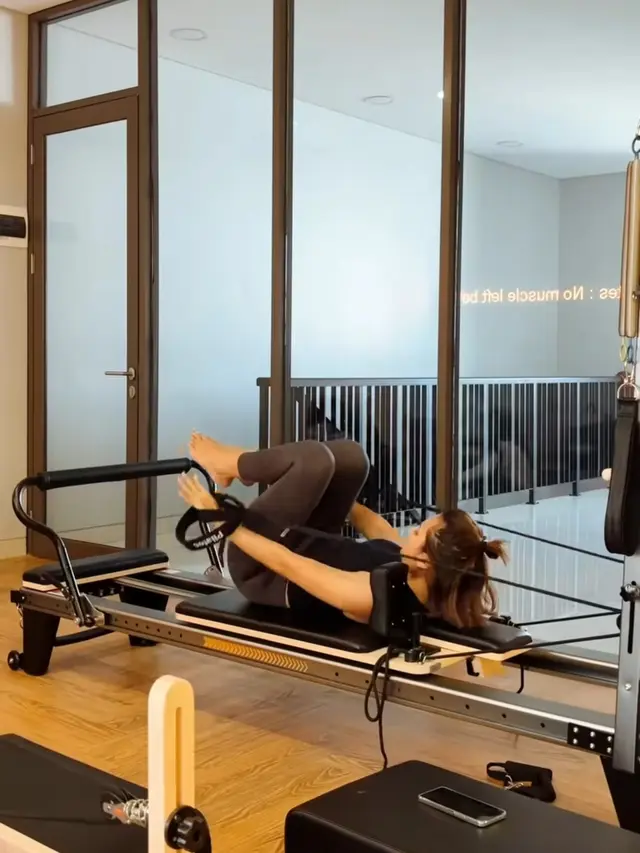 Indah Permatasari Pertama Kali Pilates