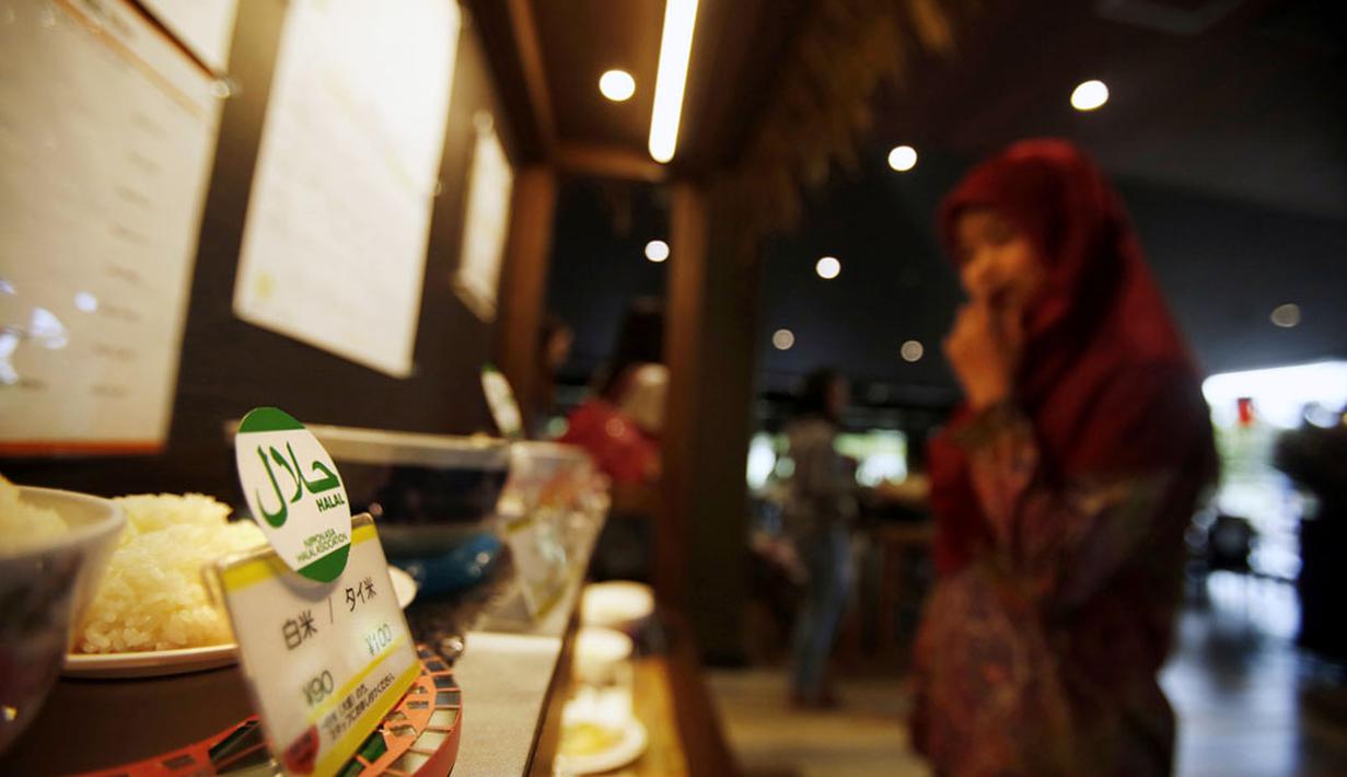 Inovasi makanan halal di Jepang, bertujuan untuk menggenjot target pasar yang sangat potensial dan meningkatkan potensi wisatawan Muslim yang berkunjung ke negeri matahari terbit tersebut, foto diambil pada 13 Mei 2014 lalu. (REUTERS/Yuya Shino)