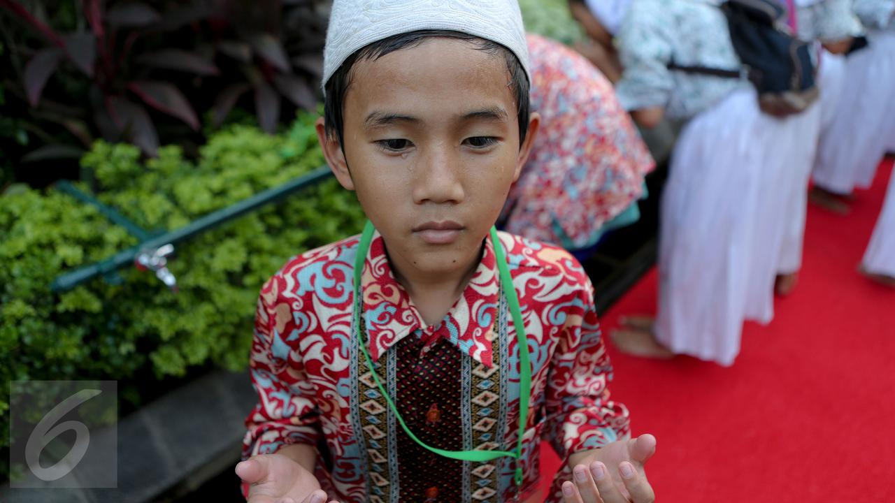 Keceriaan Ratusan Yatim Saat Berwudhu di Istana Negara