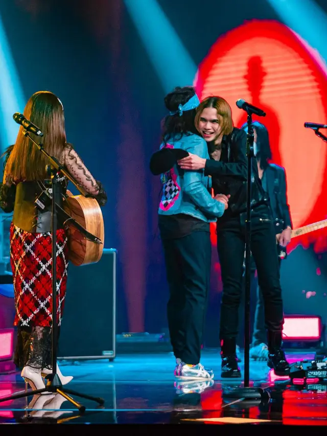 6 Potret Dul Jaelani Manggung Bareng Slank, Ikut Rayakan Anniversary ke-38