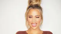 "Kembali bekerja setelah miliki True membuatku sedikit khawatir. Saat hari pertama aku kembali, rasanya benar-benar berat," tulis Khloe Kardashian di aplikasinya. (instagram/khloekardashian)