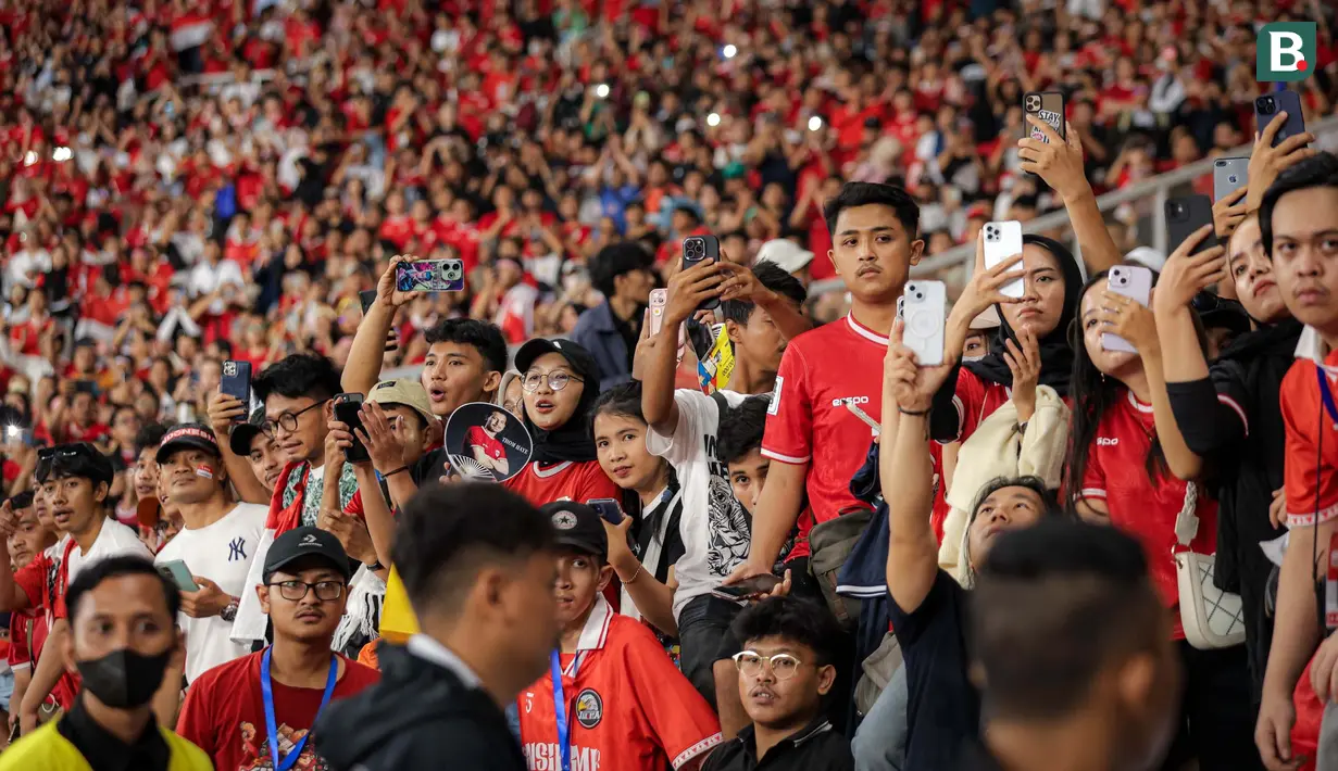 Jumlah ini melampaui rekor penonton Timnas Irak ketika menghadapi Timnas Oman pada 5 September 2024. Ketika itu, 63.270 penonton menyesaki Basra International Stadium, Basra. (Bola.com/Bagaskara Lazuardi)