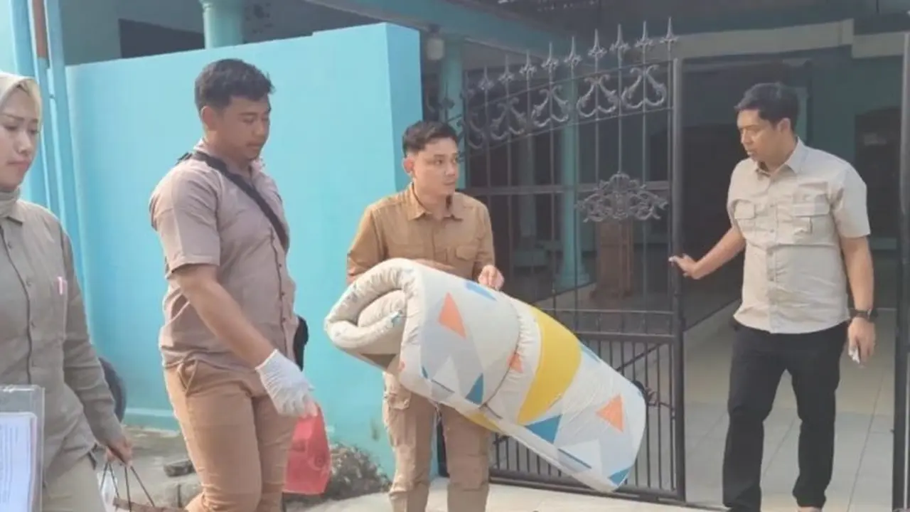Polisi Geledah Ponpes Tahfidzul Quran Raden Wijaya terkait Dugaan Pencabulan Santri.