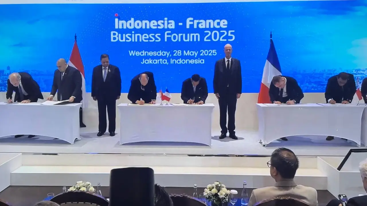Penandatanganan 27 Nota Kesepahaman (MoU) antara Indonesia dengan Prancis dalam pertemuan bilateral yang berlangsung hari ini, di Jakarta, Rabu (28/5/2025).