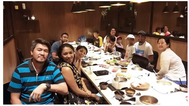 Dikenal Sosok Penyayang, Ini 8 Potret Kenangan Glenn Fredly dan Keluarga