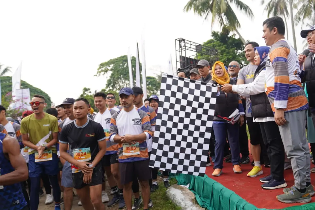 BPKH Hajj Run & Fun Walk di Taman Wisata Tanjung Mutiara Singkarak, Jorong Mutiara, Baru Taba, Kabupaten Tanah Datar, Provinsi Sumatera Barat, Sabtu (28/10/2023) berlangsung meriah. Ratusan peserta semangat mengikuti run dan fun walk yang diselenggarakan
