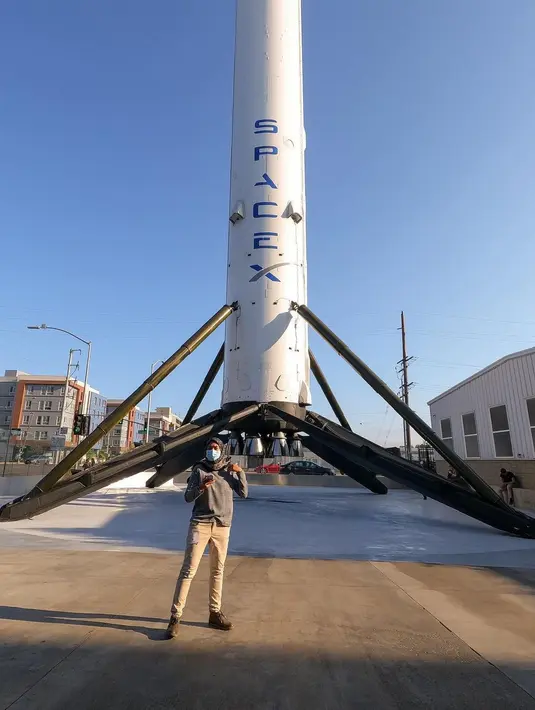 <p>Vita Alamsyah mengatakan keberadaannya di Space X ingin menjadi bagian dari inovasi besar dalam menyelesaikan masalah yang kompleks dan melihat perkembangan teknologi yang semakin maju. (Foto: Instagram/ @arsvitaa).</p>