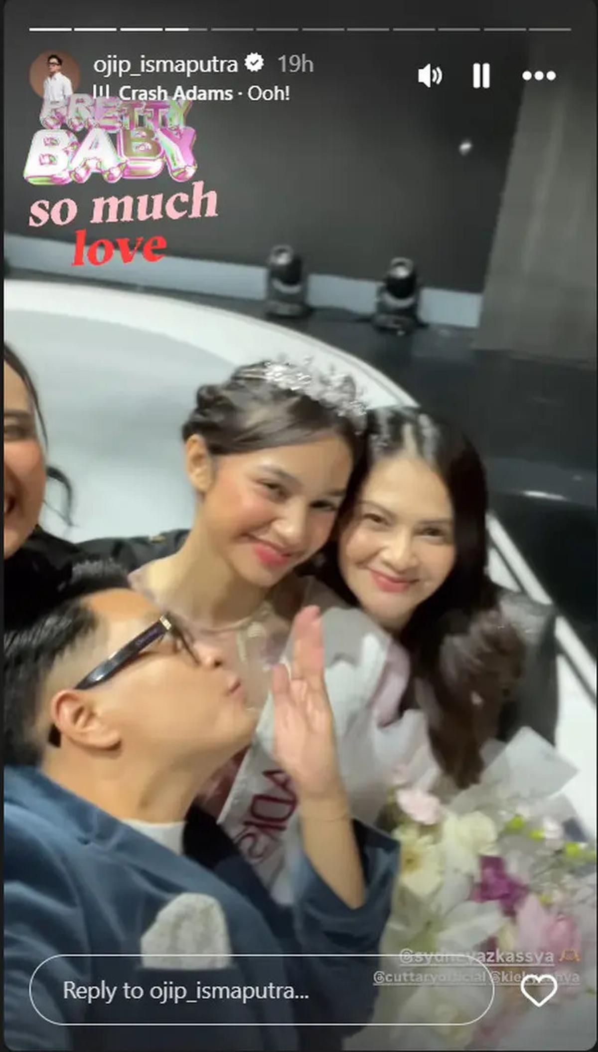 7 Transformasi Sydney Azkassyah Anak Cut Tari, Bakat Model Sejak Kecil