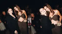 Perdana, Ini 5 Potret Kebersamaan Selena Gomez dan Hailey Bieber yang Tengah Viral