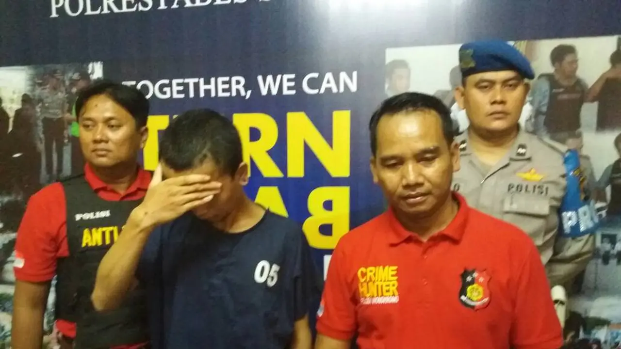 Terbakar Cemburu, Pria Surabaya Layangkan Parang pada Kekasih