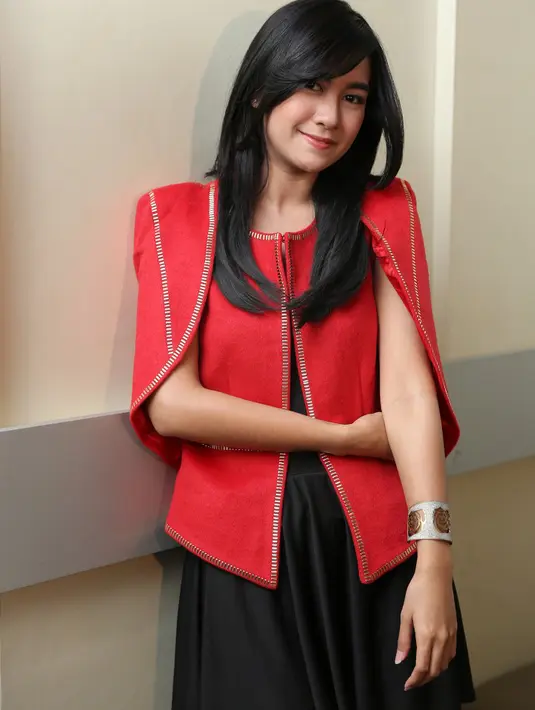 Anisa menceritakan kepada Bintang.com hal terkonyol dari fans yang bisa membuatnya tertawa terpingkal-pingkal adalah ketika menerima surat berisikan kalimat-kalimat puitis yang sengaja dibuat fans untuknya. (Andy Masela/Bintang.com)