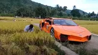 Seperti dilansir kanal Youtube EJ LAMBO 22, Selasa (8/9/2020), terlihat beberapa video menampilkan replika Lamborghini.