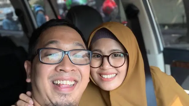 Kisah romantis Dewa Eka Prayoga dengan Wiwin Supiyah hingga bercerai