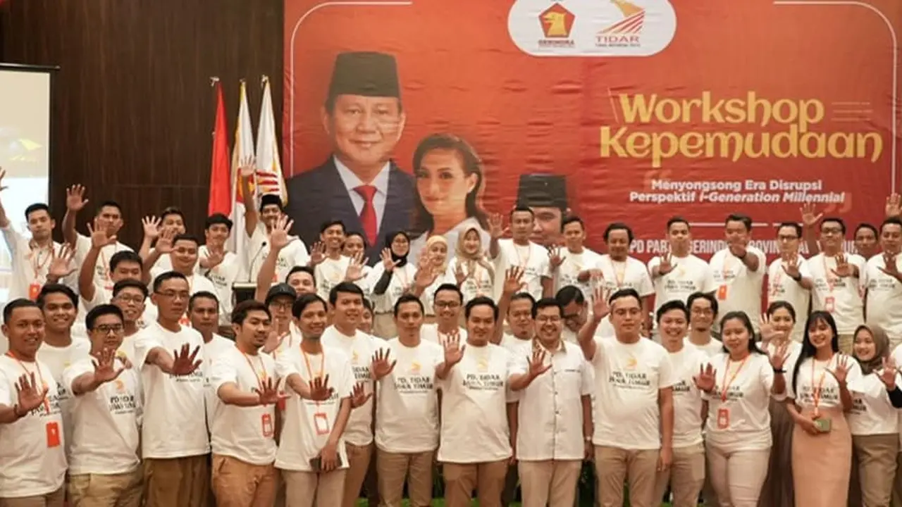Pengurus Tidar se Jawa Timur mendaklarasikan Prabowo Capres dan Gus Fawait Cawagub dalam sidang pleno Rapimda Tidar di Sidoarjo. (Istimewa).